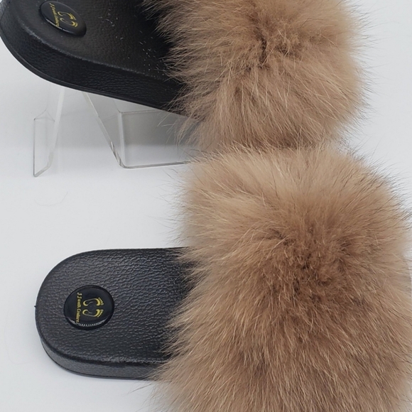 Mini Fur Slides Beige - Picture 3 of 4